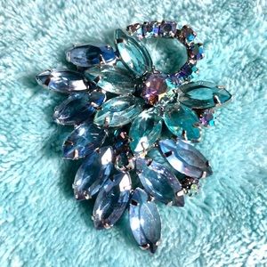 Vintage Multi-Colored Blue Paisley Rhinestone Brooch - Gorgeous!